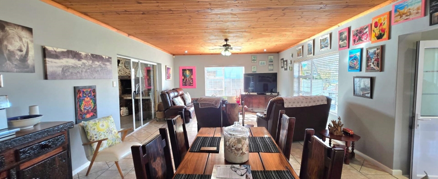 4 Bedroom Property for Sale in Franskraal Western Cape